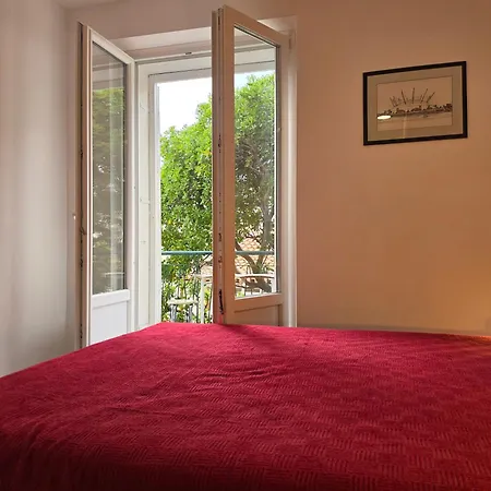 Apartman 23 *